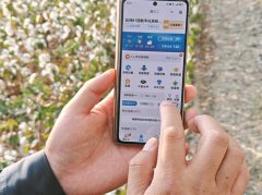 打制了6个滴灌项目示范；“以前给棉水简曲要跑